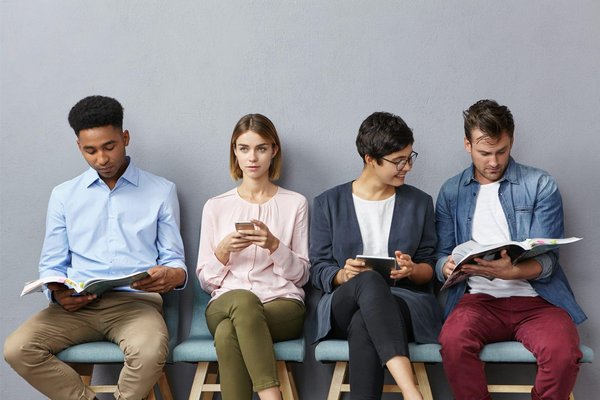 What are the best spots for an immersive experience in the history of British literature in Stratford-upon-Avon?